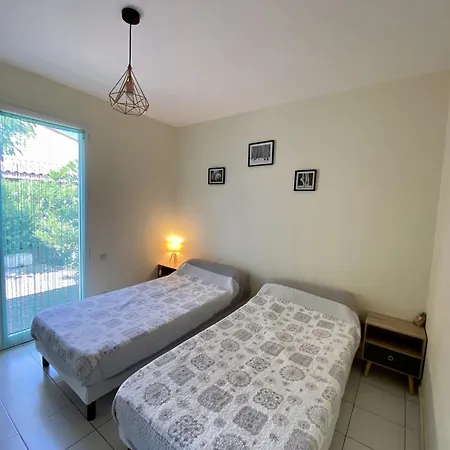 Villa T3 Mezzanine, Climatisee Avec Garage, 6 Personnes, Proche De La - Fr-1-795-32 *